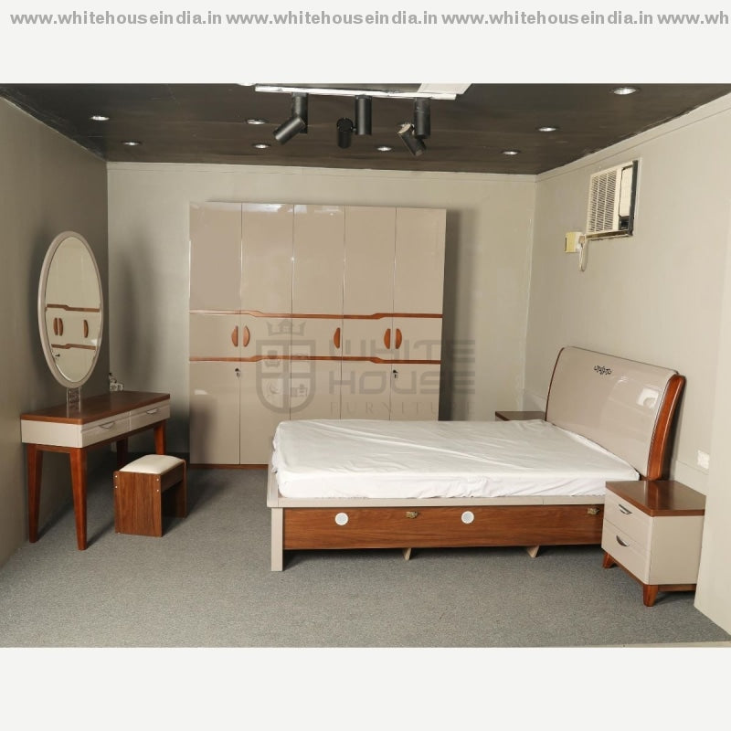 B-1702 Bedroom Set 1.5M Queen Size Bed Matters = 59*79 Inc. / Grey Material Mdf With Italian Deco